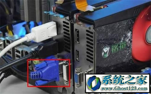電腦沒有適合的分辨率?Win10創(chuàng)意者分辨率怎么調(diào)